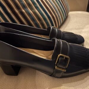 Elegant Dark Blue Artisan Healed Loafers with Gold Buckle and Tassel 7.5